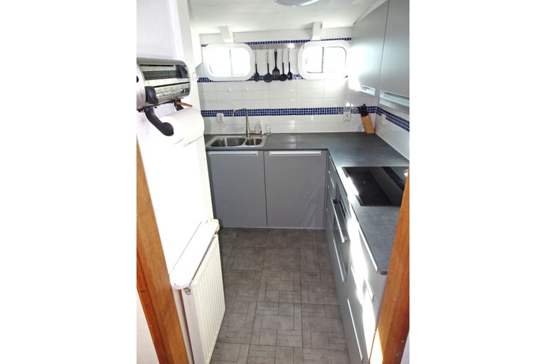 Peniche Hollandaise 31.28 / Luxe Motor avec certificat