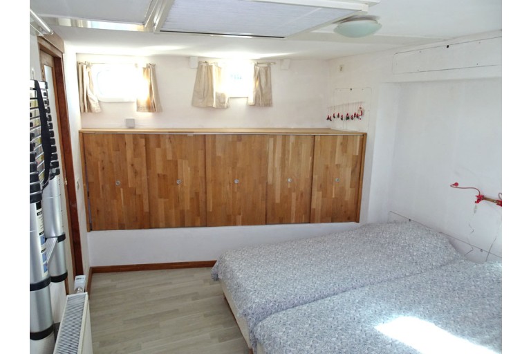 Peniche Hollandaise 31.28 / Luxe Motor avec certificat