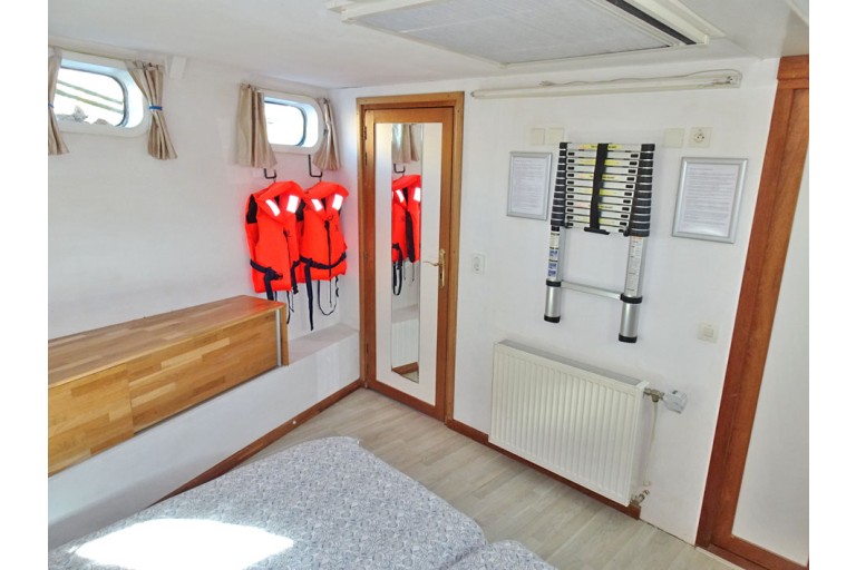 Peniche Hollandaise 31.28 / Luxe Motor avec certificat