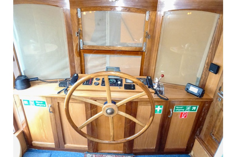 Classic Canal Cruise boat 50 pax
