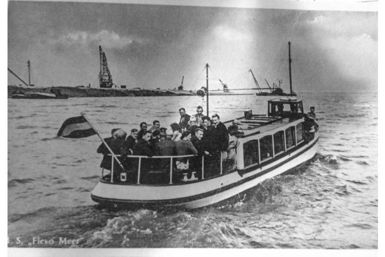 Classic Canal Cruise boat 50 pax