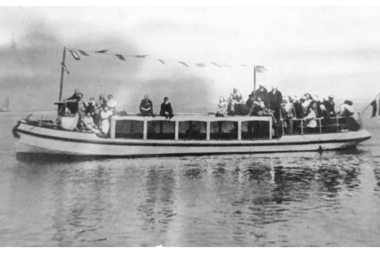 Classic Canal Cruise boat 50 pax