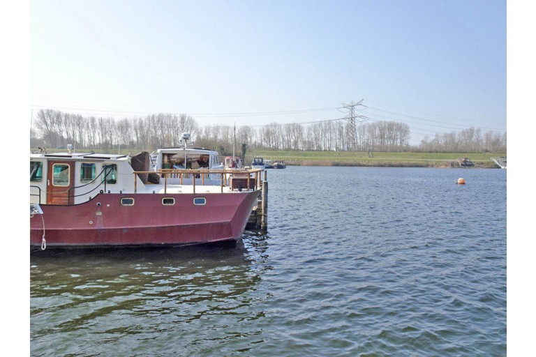 Chiquita 18.53 Live Aboard yacht