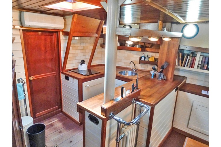 Chiquita 18.53 Live Aboard yacht