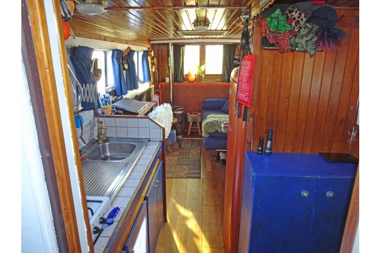 Dutch Barge 13.80