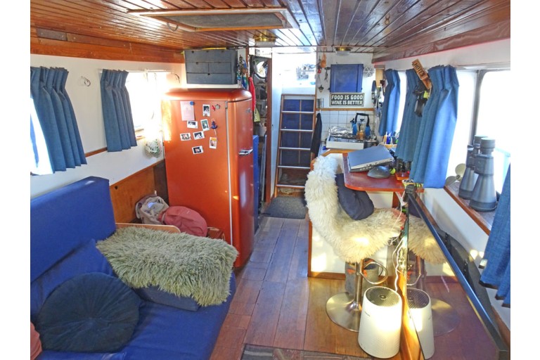 Dutch Barge 13.80