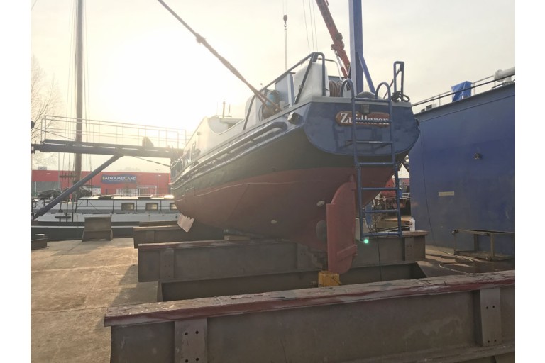 Dutch Barge 13.80