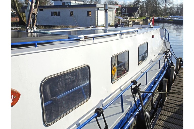 Dutch Barge 13.80