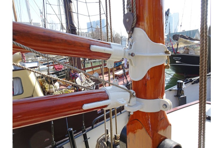 Cutter 14.95 sailing Live Aboard