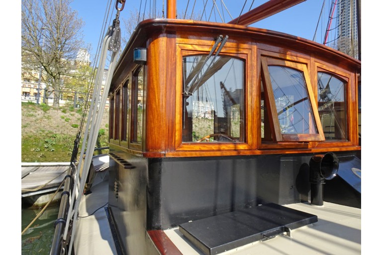 Cutter 14.95 sailing Live Aboard