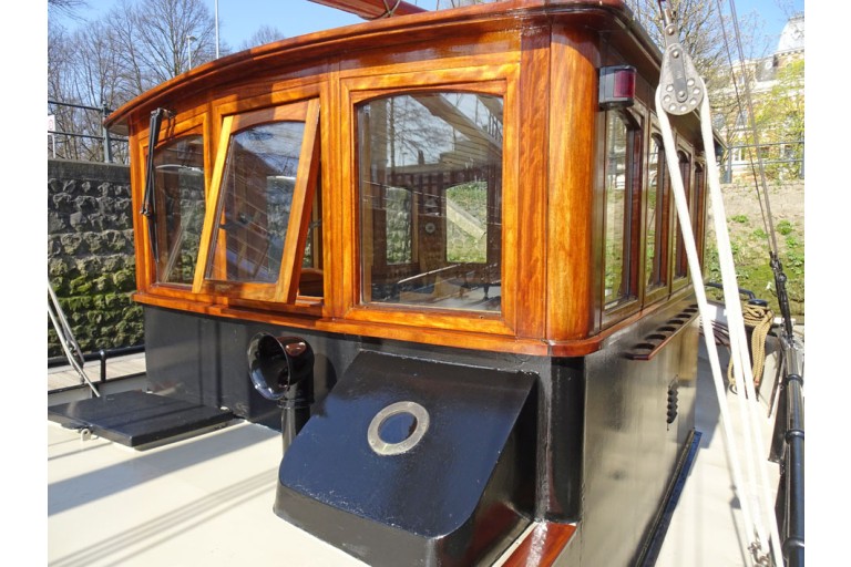 Cutter 14.95 sailing Live Aboard