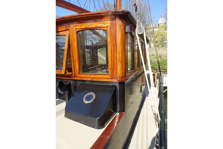 Cutter 14.95 sailing Live Aboard