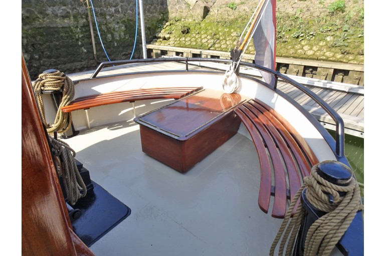 Cutter 14.95 sailing Live Aboard