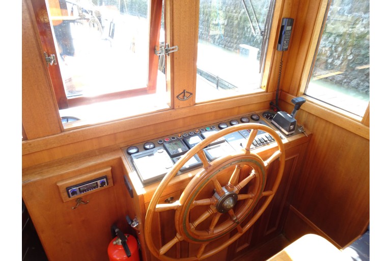 Cutter 14.95 sailing Live Aboard