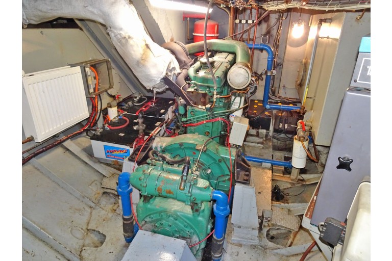 Cutter 14.95 sailing Live Aboard