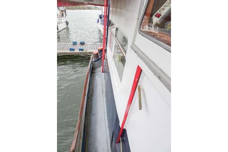 Dutch Barge 26.18 with TRIWV