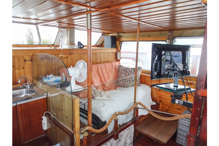 Dutch Barge 26.18 with TRIWV