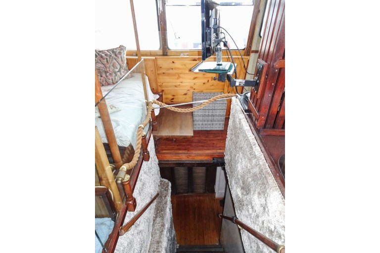 Dutch Barge 26.18 with TRIWV