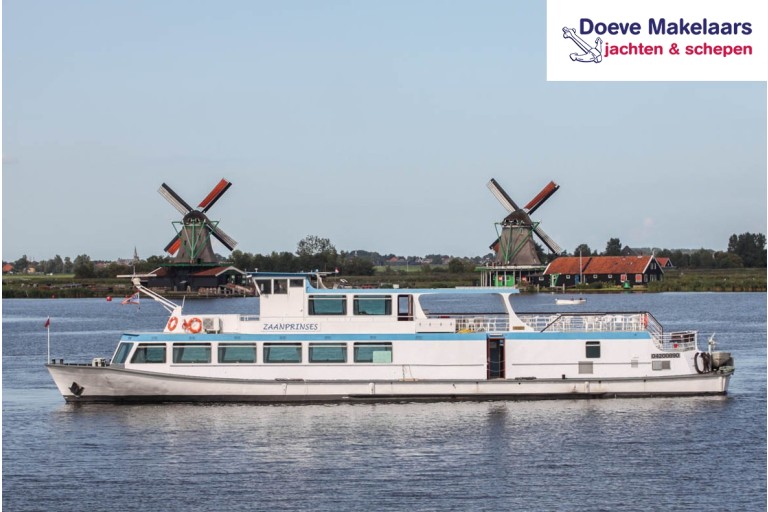 Day Passenger ship 120 pax /  Live Aboard barge