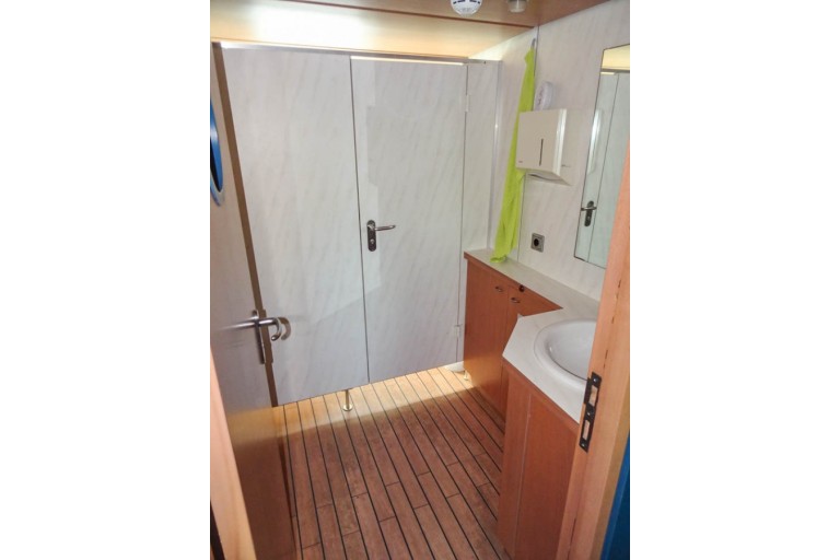Day Passenger ship 120 pax /  Live Aboard barge