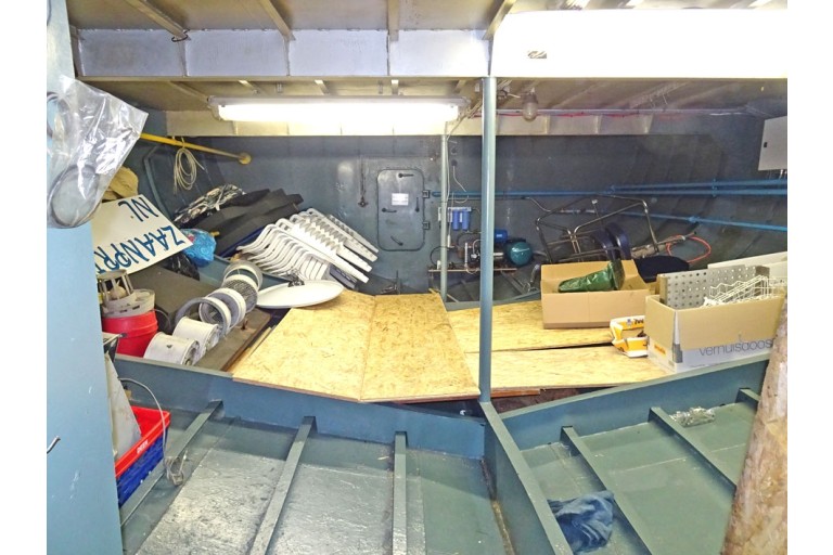 Day Passenger ship 120 pax /  Live Aboard barge