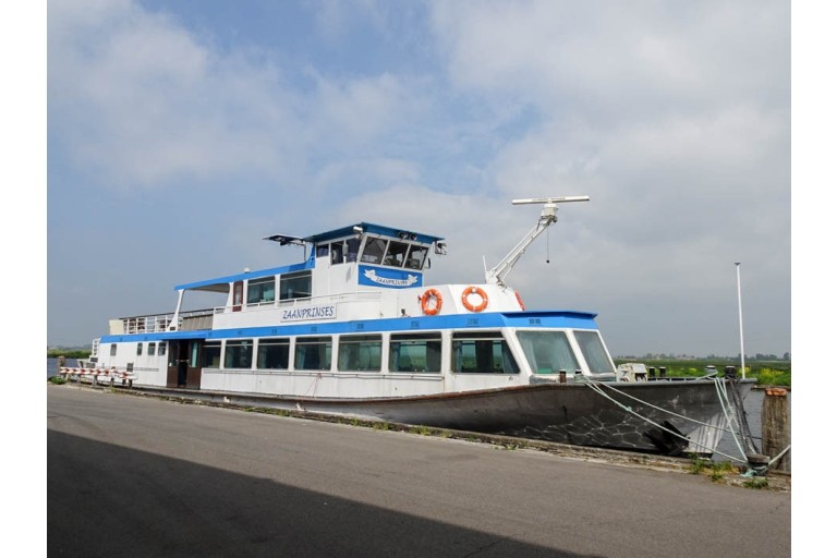 Day Passenger ship 120 pax /  Live Aboard barge