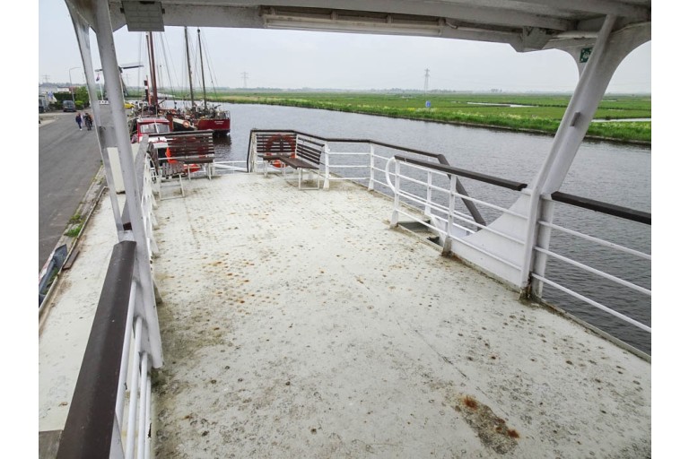 Day Passenger ship 120 pax /  Live Aboard barge