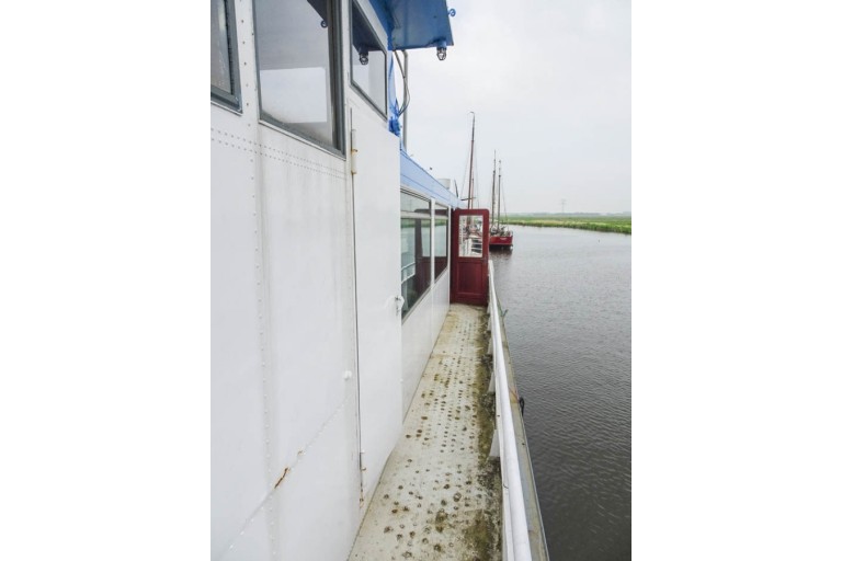 Day Passenger ship 120 pax /  Live Aboard barge