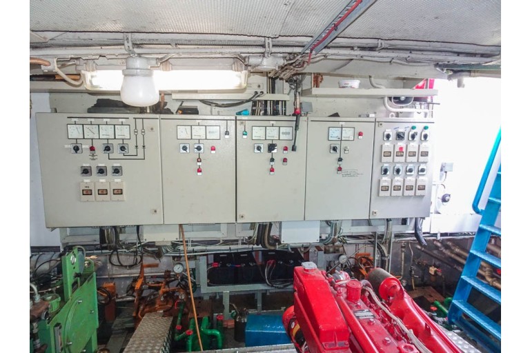 Day Passenger ship 120 pax /  Live Aboard barge