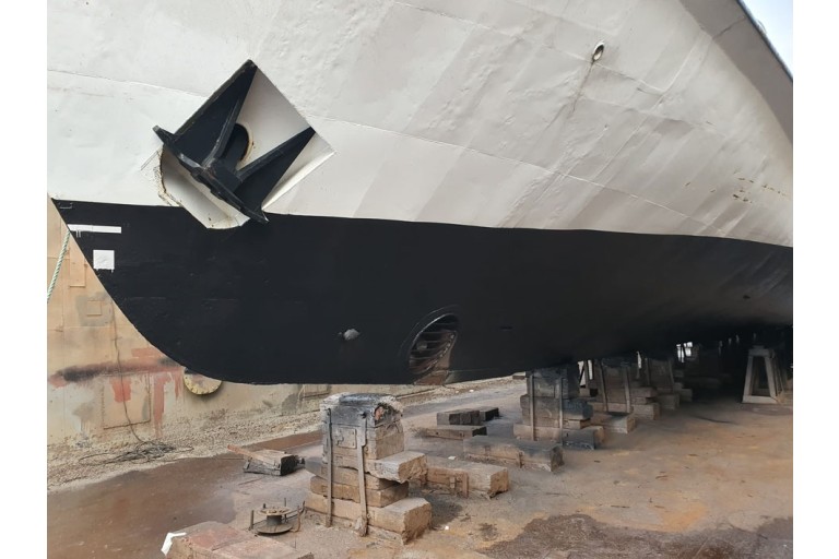 Day Passenger ship 120 pax /  Live Aboard barge