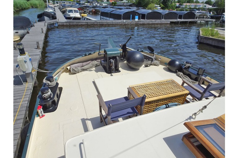 Peniche Hollandaise 22.20 / Motortjalk avec certificat
