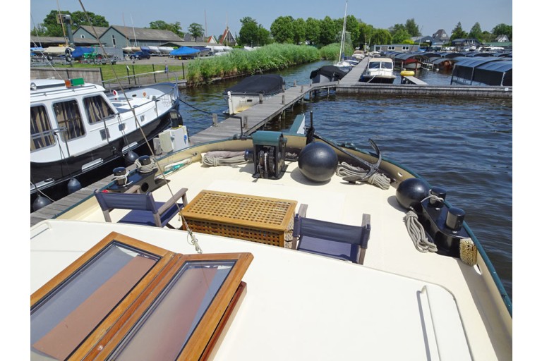 Peniche Hollandaise 22.20 / Motortjalk avec certificat