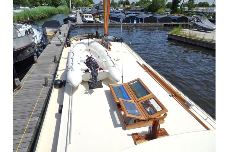 Peniche Hollandaise 22.20 / Motortjalk avec certificat