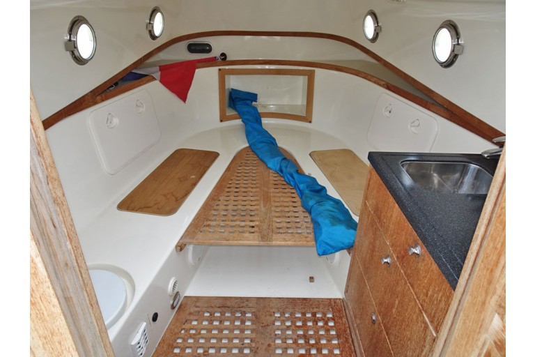 Jan van Gent 10.35 cabin