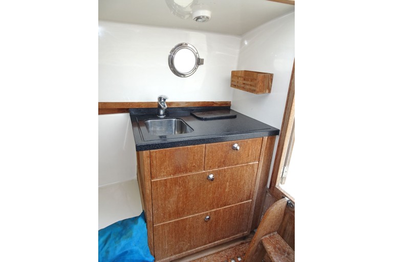 Jan van Gent 10.35 cabin