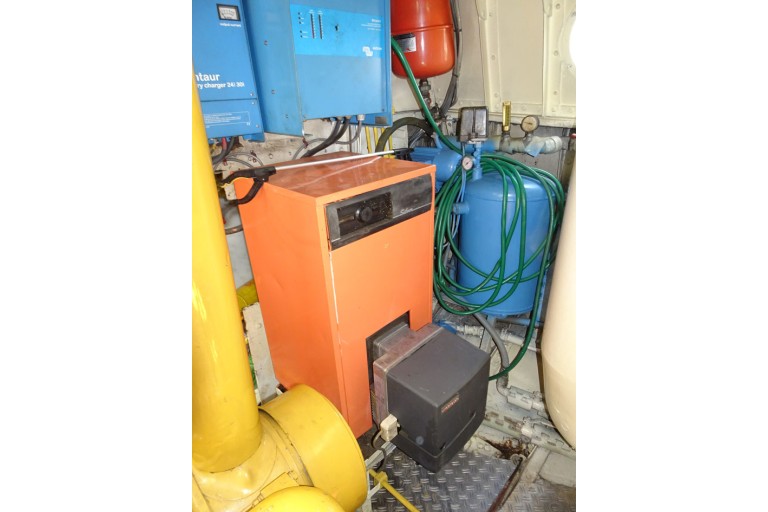 Dutch Barge / Katwijker 25.38 with TRIWV