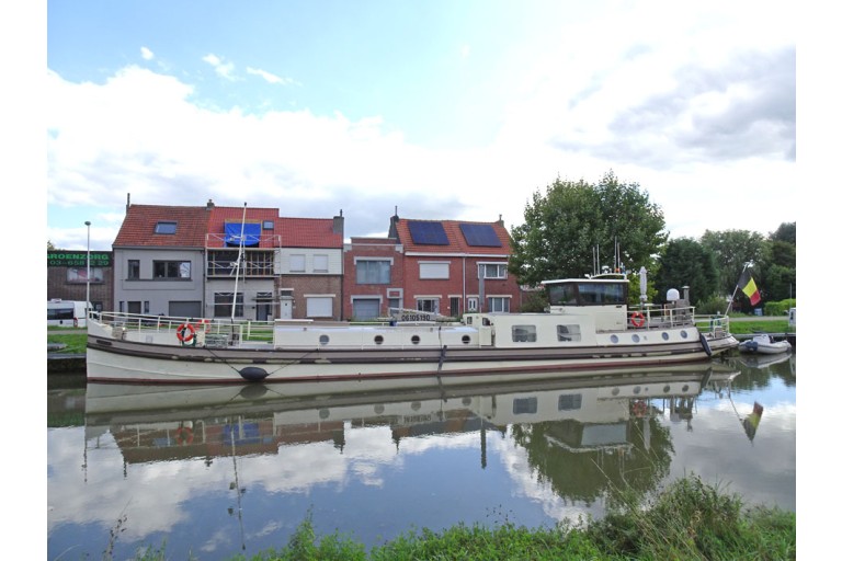 Dutch Barge / Katwijker 25.38 with TRIWV