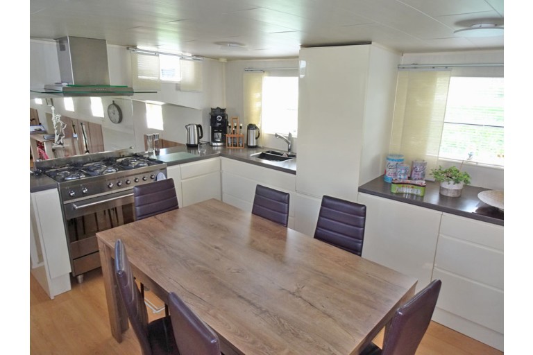 Dutch Barge / Katwijker 25.38 with TRIWV