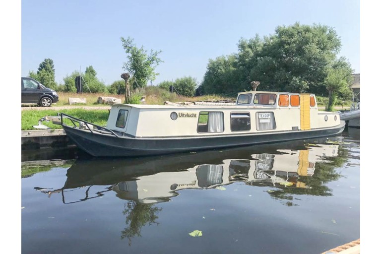 Dutch Barge 15.22