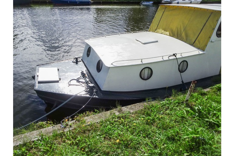 Dutch Barge 15.22
