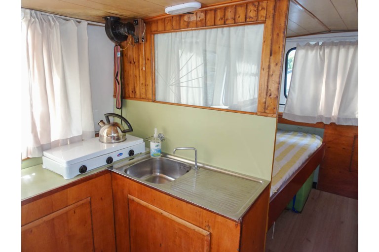 Dutch Barge 15.22