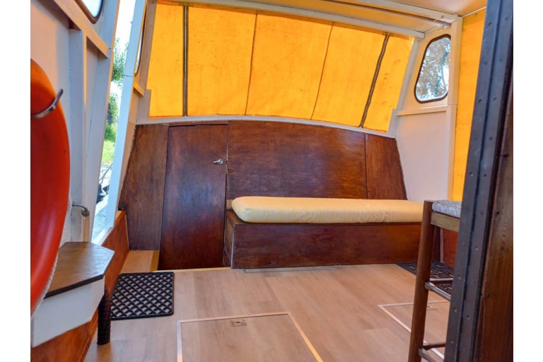 Dutch Barge 15.22