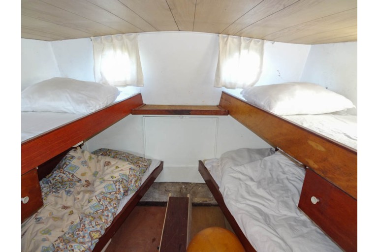 Dutch Barge 15.22