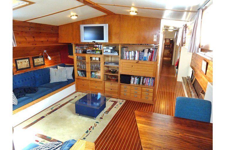 Dutch Barge 24.72 with TRIWV
