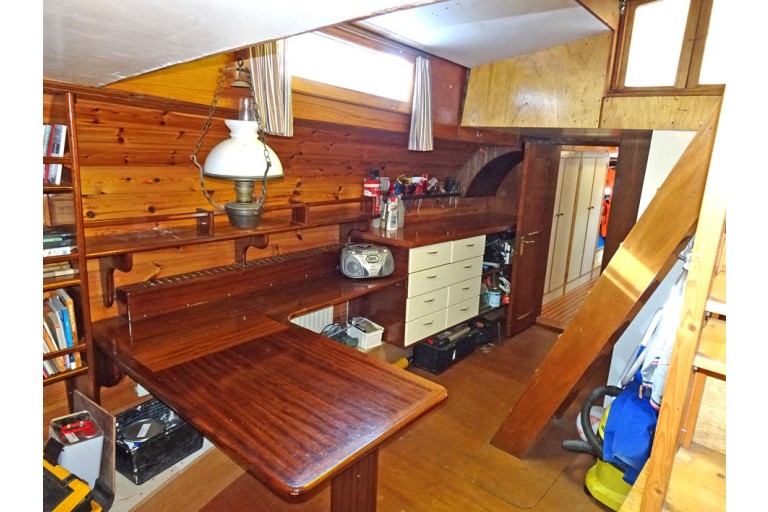 Dutch Barge 24.72 with TRIWV