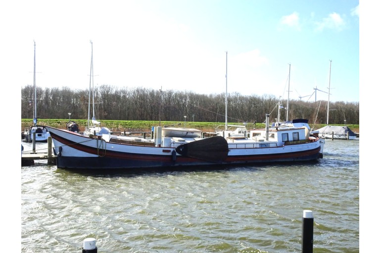 Dutch Barge 24.72 with TRIWV