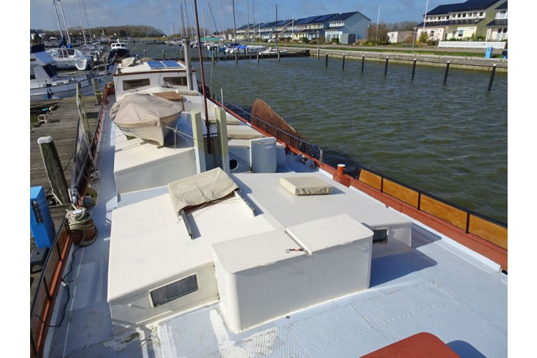 Dutch Barge 24.72 with TRIWV