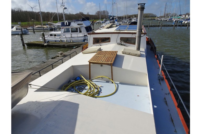 Dutch Barge 24.72 with TRIWV