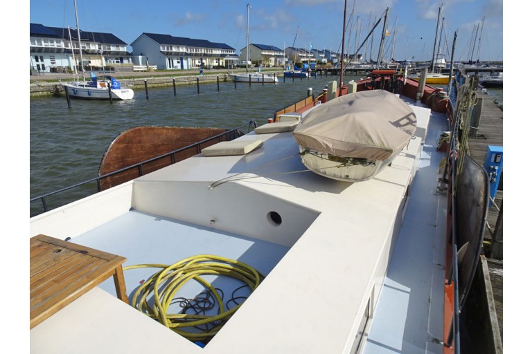 Dutch Barge 24.72 with TRIWV