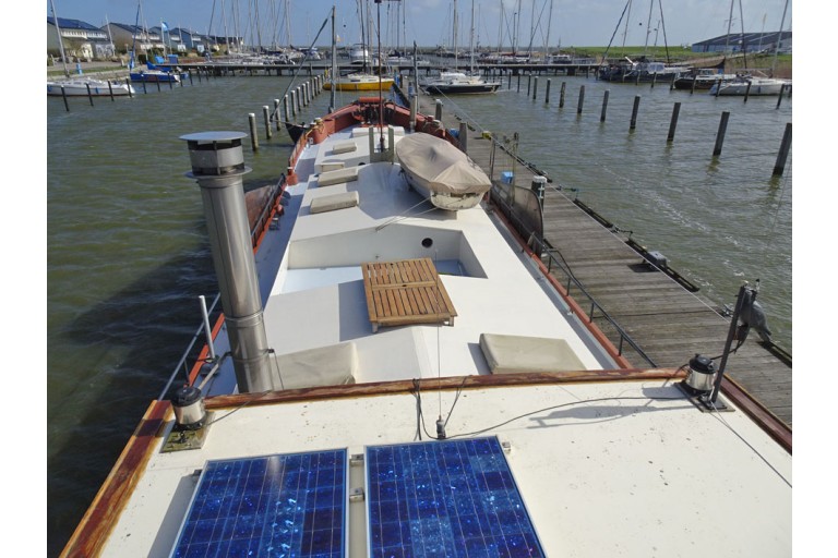 Dutch Barge 24.72 with TRIWV